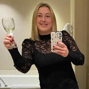 Meet your Posher, Caroline